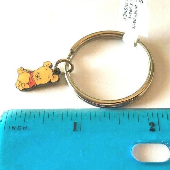 Vintage Disney Winnie the Pooh Bear Keychain Keyring Vintage Disneyana - Picture 7 of 7